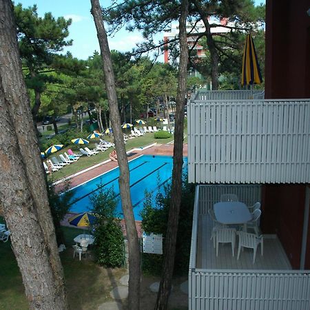 Appartamenti Vacanza Albatros Lignano Sabbiadoro Exteriör bild