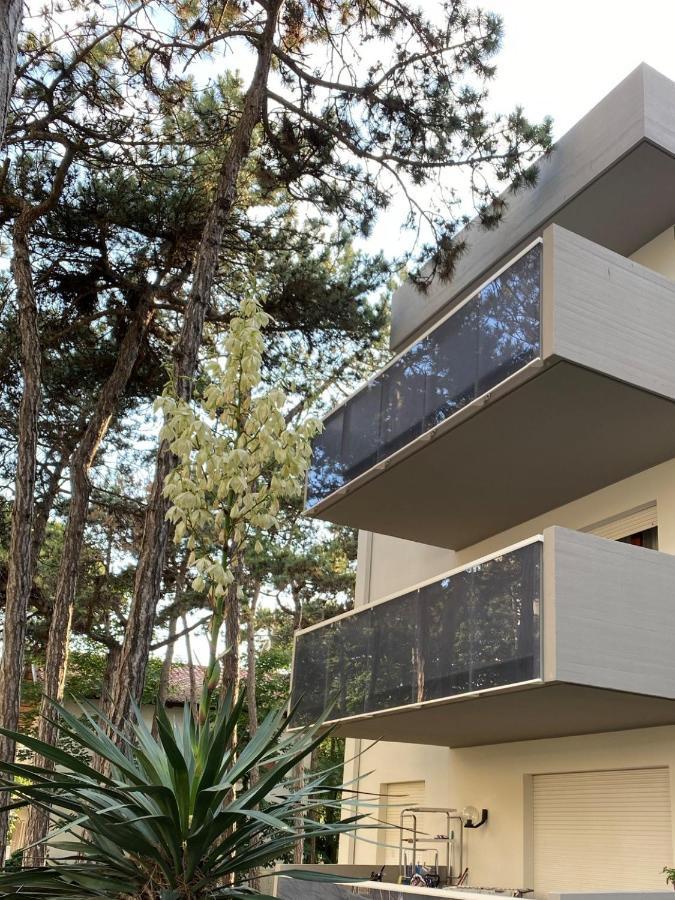 Appartamenti Vacanza Albatros Lignano Sabbiadoro Exteriör bild