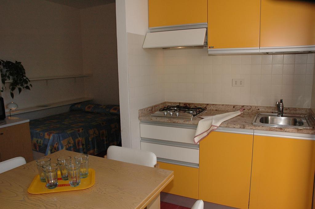 Appartamenti Vacanza Albatros Lignano Sabbiadoro Exteriör bild