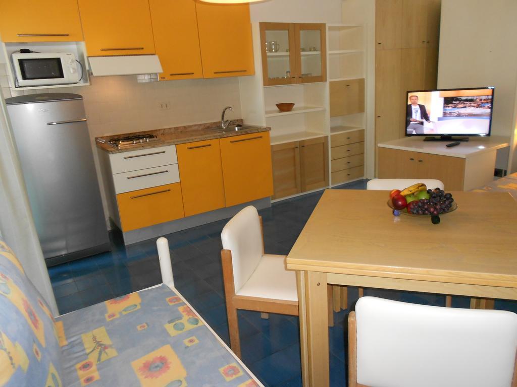 Appartamenti Vacanza Albatros Lignano Sabbiadoro Exteriör bild