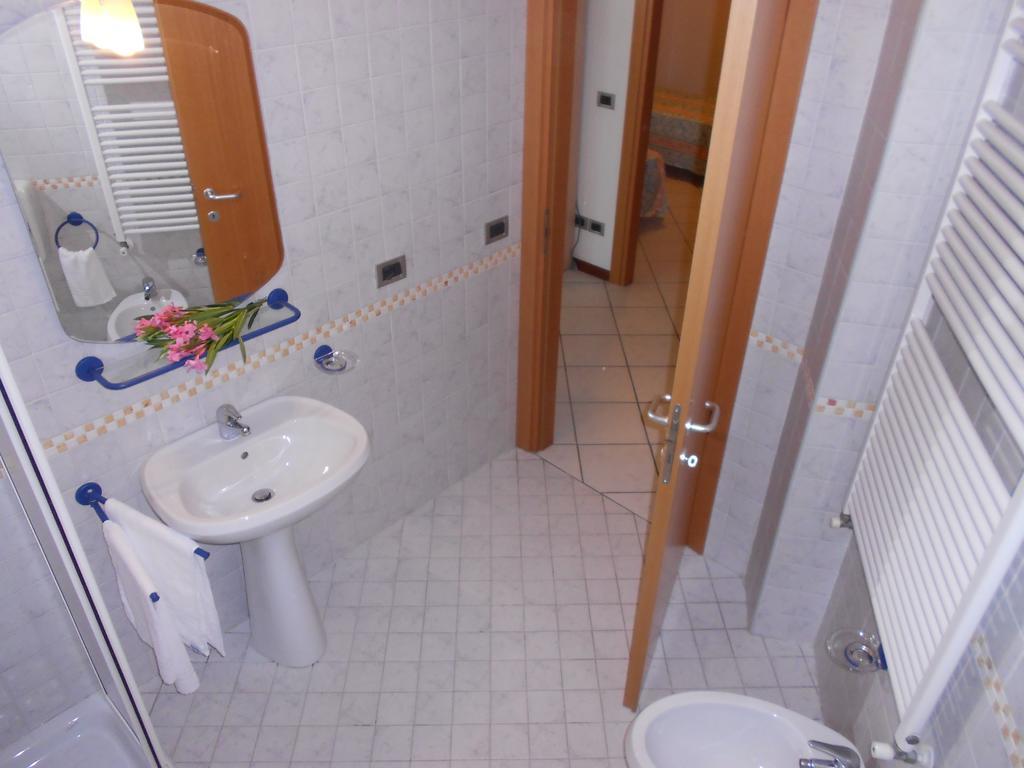 Appartamenti Vacanza Albatros Lignano Sabbiadoro Exteriör bild